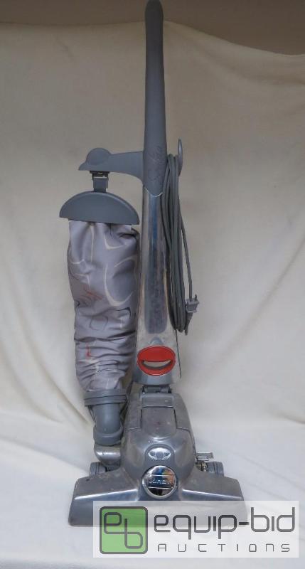 lot 190 image: KIRBY SENTRIA G10D UPRIGHT VACUUM CLEANER CARPET SYSTEM  TESTED WORKS