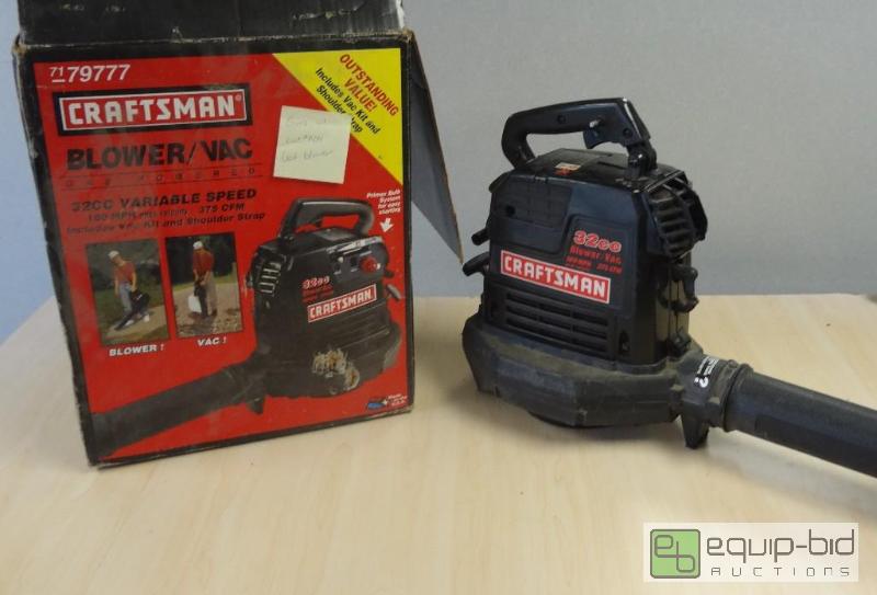 lot 215 image: Leaf Blower