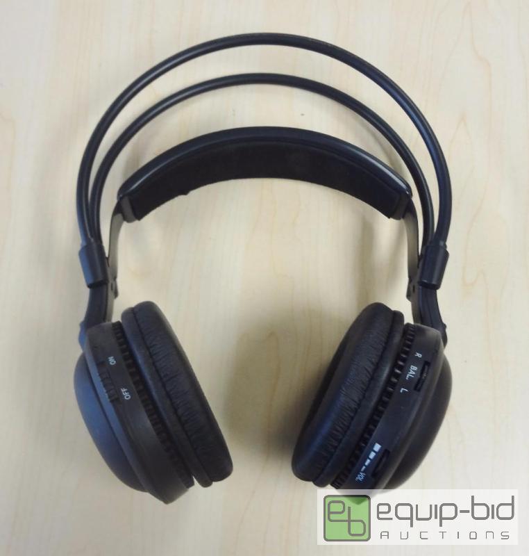 lot 223 image: Headphones