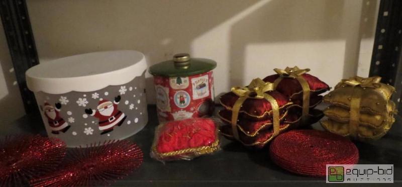 lot 256 image: Assorted Xmas Items