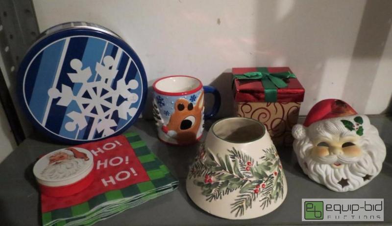 lot 260 image: ASSORTMENT OF CHRISTMAS ITEMS