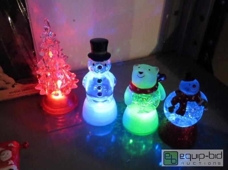 lot 266 image: ASSORTED LIGHTED CHRISTMAS ITEMS