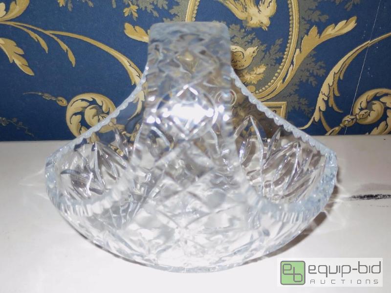 lot 287 image: Lead Crystal Candy Dish