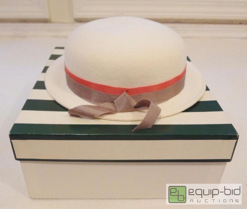 lot 298 image: VINTAGE WOMENS DOESKIN HAT MADCAPS MAD CAPS NEW YORK PARIS UNION MADE