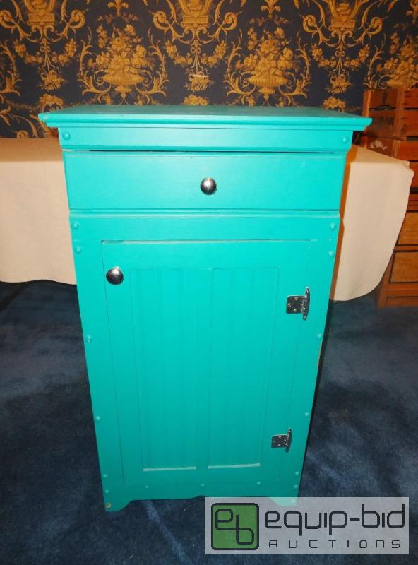 lot 35 image: Cute Repurposed Night Stand