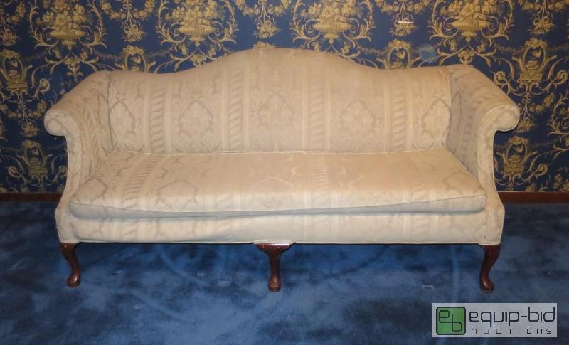 lot 40 image: Antique Couch