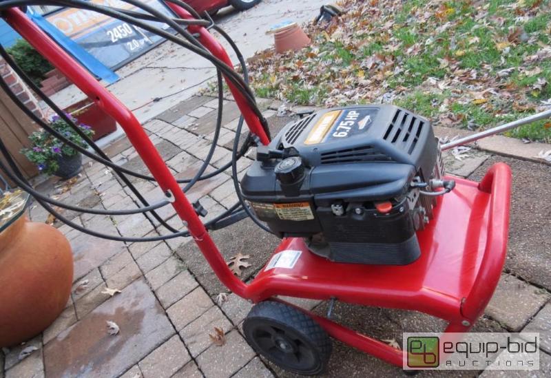 lot 6 image: Quantum Pressure Sprayer