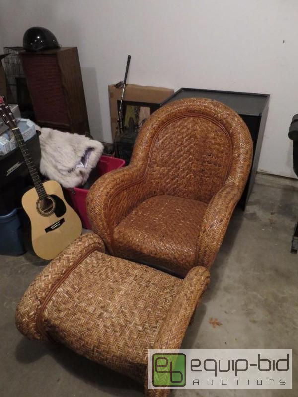 lot 7 image: IndoorOutdoor Rattan Chair and Ottoman