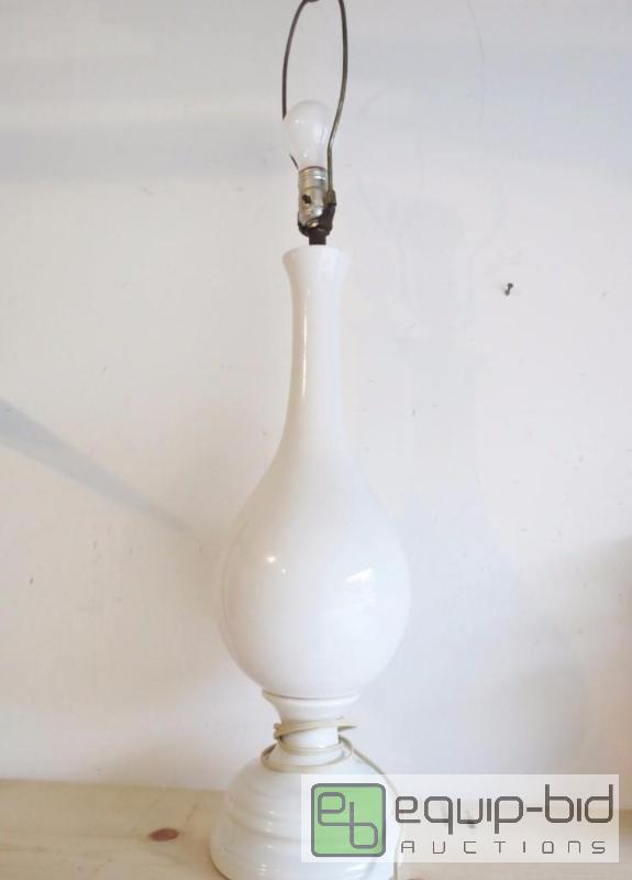 lot 70 image: TALL WHITE LAMP