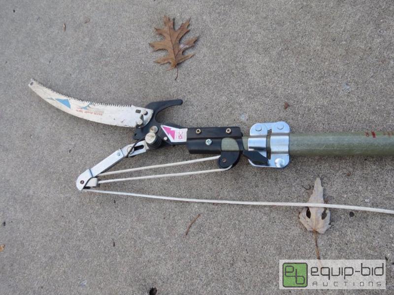 lot 75 image: TREE LIMB TRIMMER