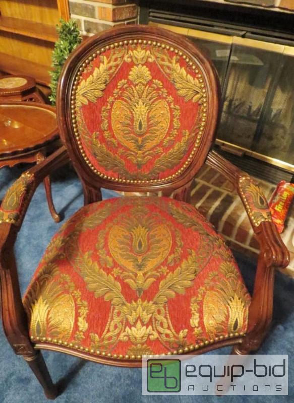 lot 9 image: Antique Reading Chair