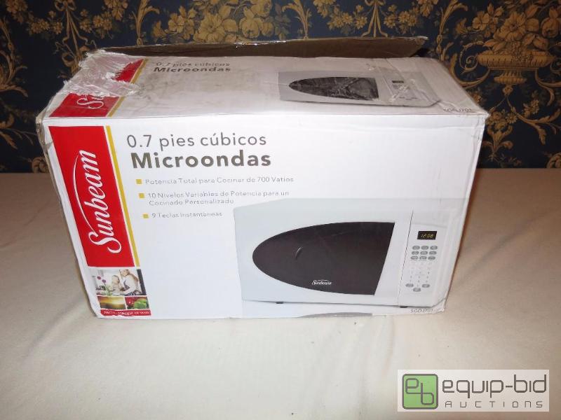 lot 90 image: Microwave
