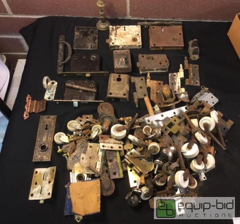 lot 1014 image: Vintage Door Hinges and Cabinet Locks, Hardwa...