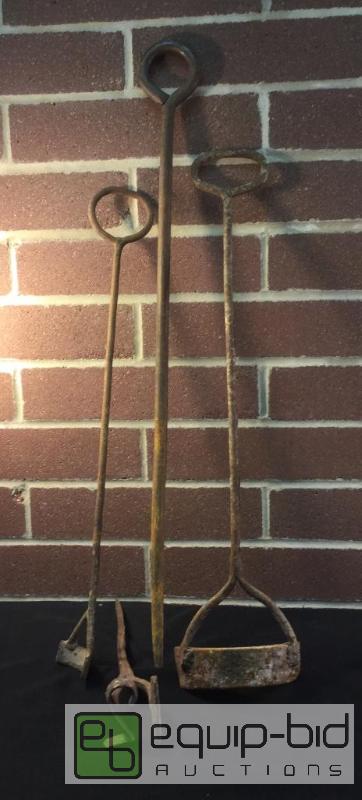lot 1026 image: Vintage Hand Made Iron Branding Tools  Quanti...