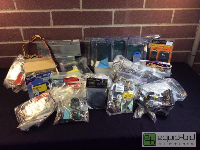 lot 1055 image: Big Lot of Electronic &amp Computer Stuff  T...