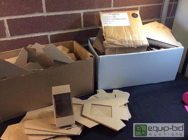lot 1085 image: Sandwich Wedge Kraft Window boxes&nbspby&nbs...