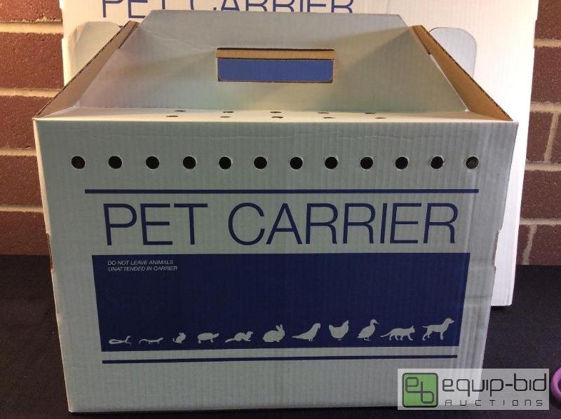 lot 1108 image: Pet Carrier Boxes  Quantity 12 Color White ...