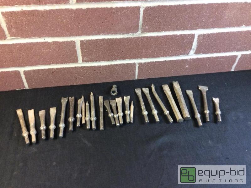 lot 1188 image: Air Tool Bit Lot  This lots contains 25 assor...