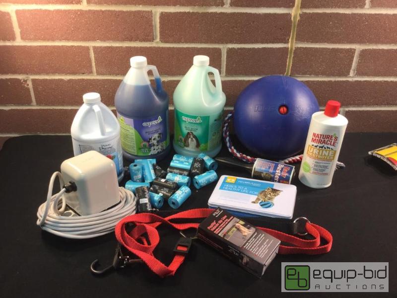 lot 1192 image: Lot of&nbspPet Supplies  dog shampoo, urine ...