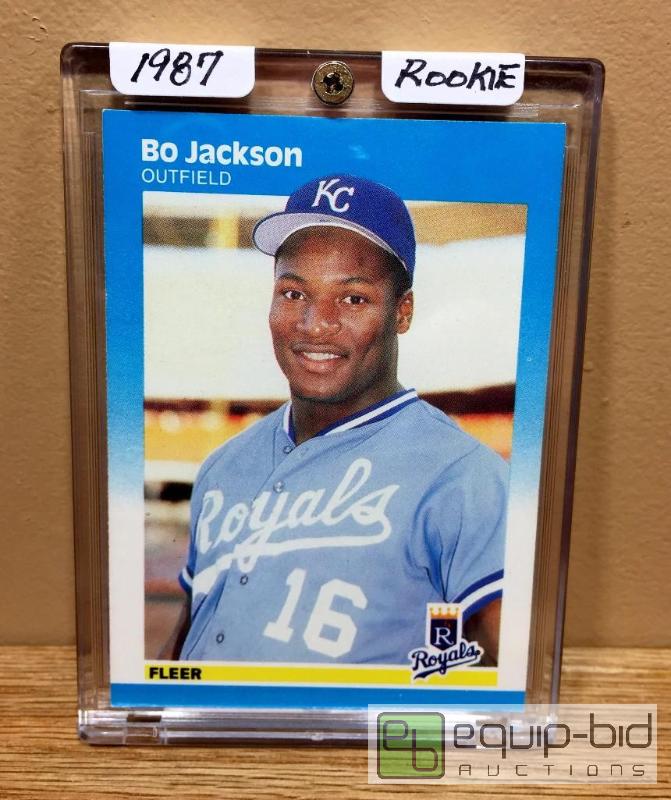 lot 1011 image: 1987 BO JACKSON FLEER ROOKIE BASEBALL CARD - EXCELLENT CONDITION - WELL CENTERED - GREAT COLOR
