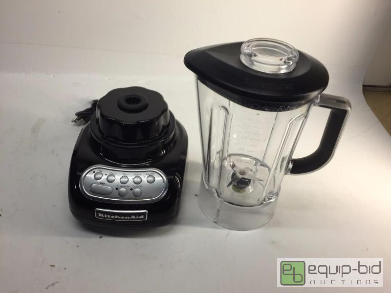 lot 3021 image: BLACK KITCHEN AID BLENDER