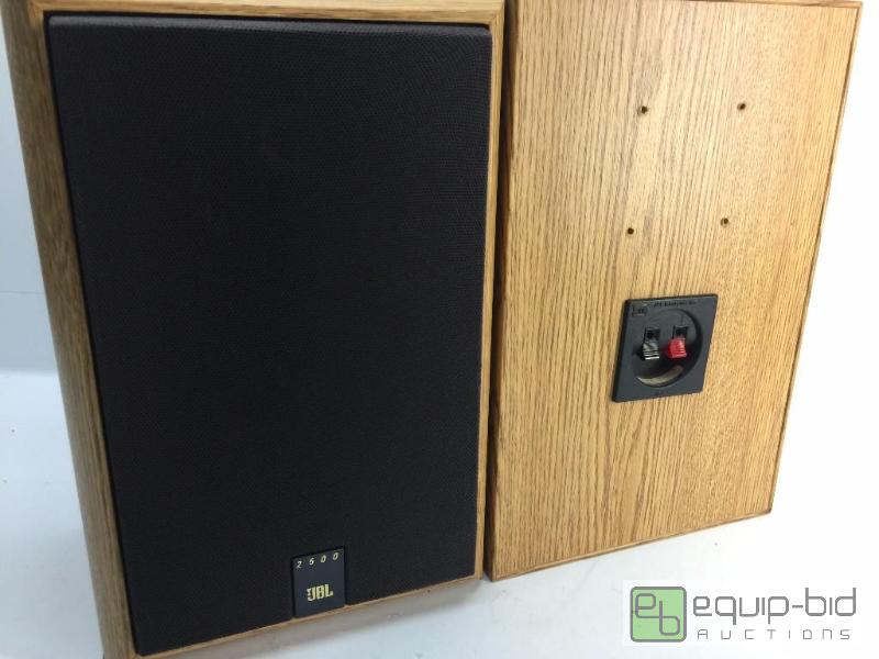 lot 3036 image: VINTAGE JBL 2500 SPEAKER SET