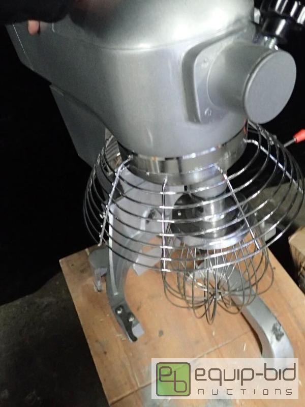 lot 9429 image: Supera (SMX20-1) - 20 qt Countertop Planetary Mixer wSafety Guard
