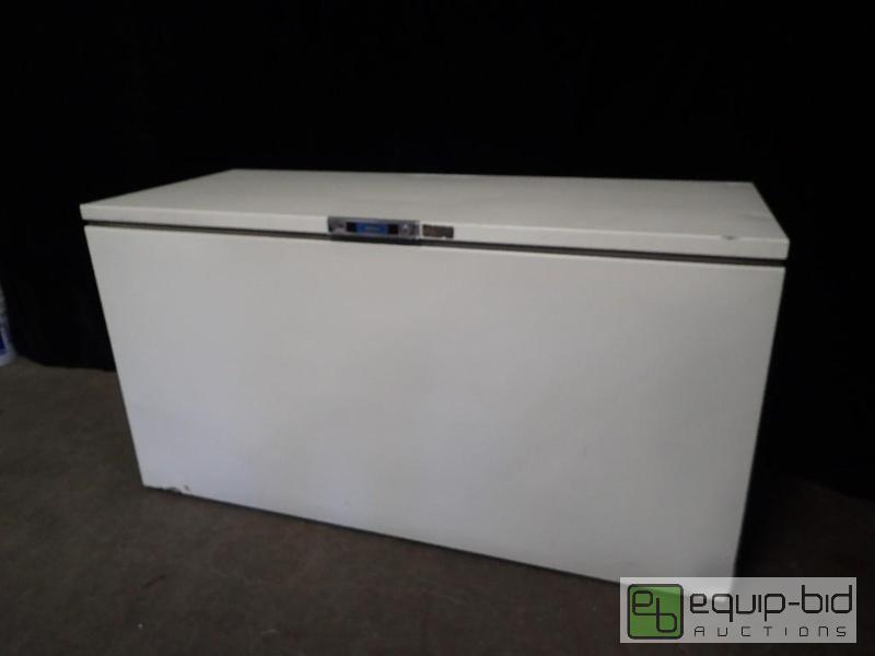 lot 9430 image: Admiral 25.2 Cubic Foot Chest Freezer