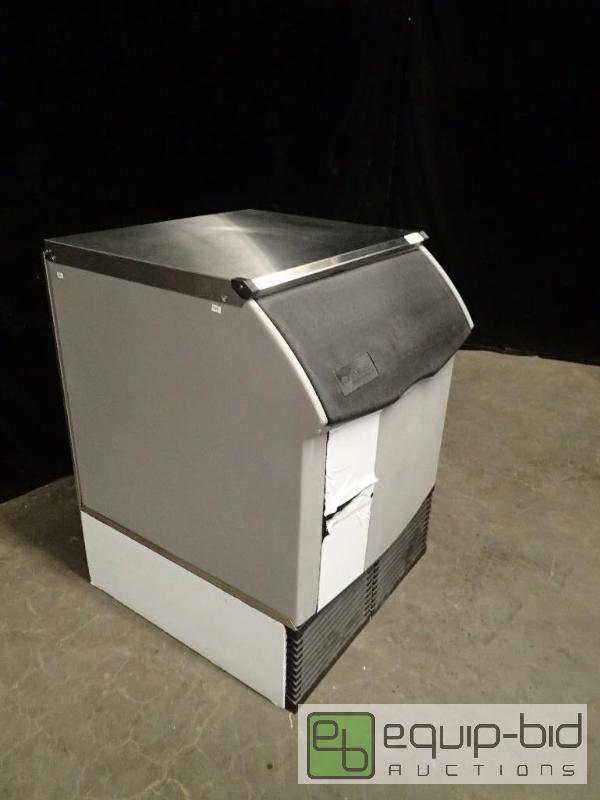 lot 9462 image: Ice O Matic Undercounter Ice Machine and Bin Combo Unit