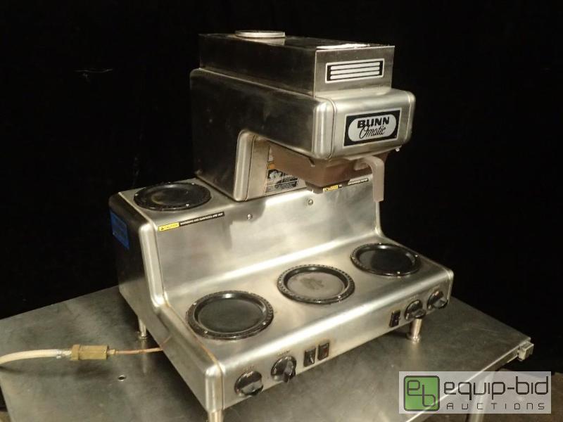 lot 9509 image: Bunn Omatic Classic Brewer with 5 Pot Warmers