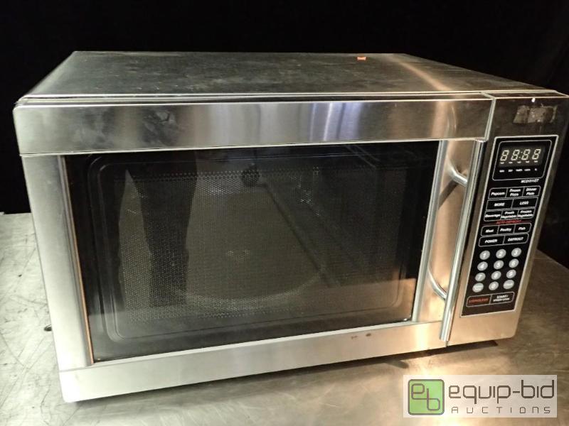 lot 9666 image: Magic Chef Stainless Microwave