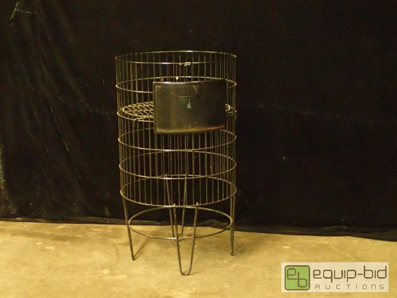 lot 9805 image: Metal Merchandising Display Basket