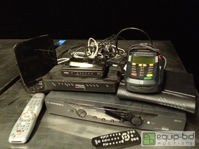 lot 9808 image: Lot of misc electronics