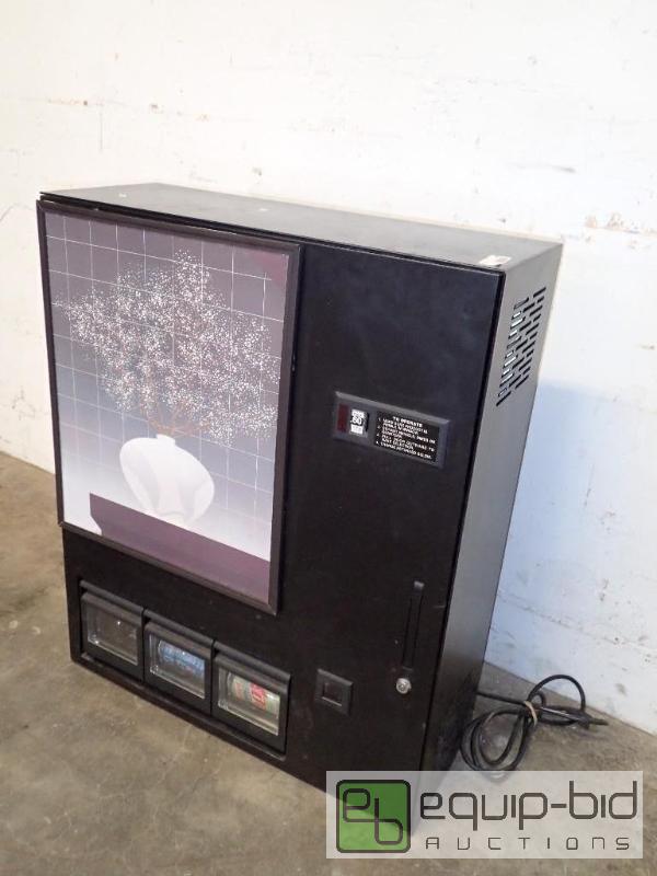 Coinco CT48 Can Soda Pop Table Top Vending Machine Vending Machines