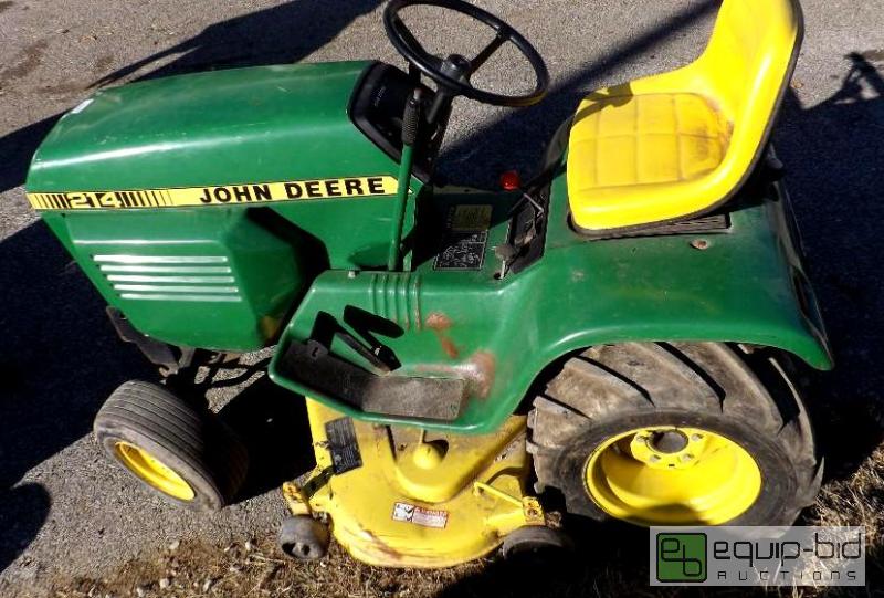 lot 1167 image: JOHN DEERE 214 LAWN TRACTOR