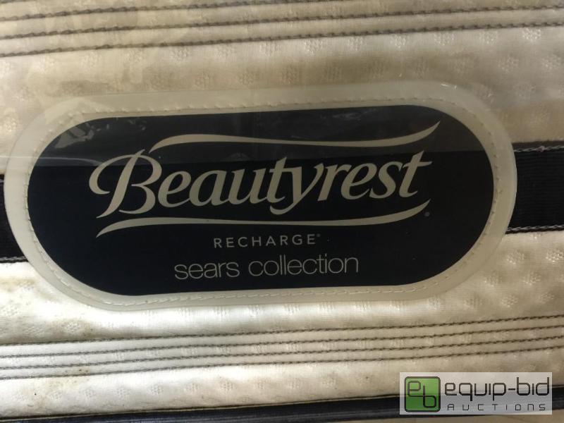 lot 184 image: Simmons Beautyrest Recharge-