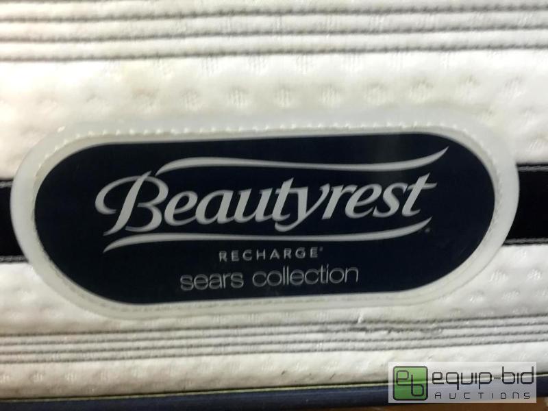 lot 186 image: Simmons Beautyrest Recharge Queen