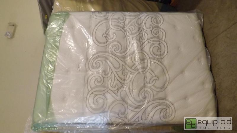 lot 189 image: SEALY POSTUREPEDIC KINGMAN MATTRESS- FULL SIZE
