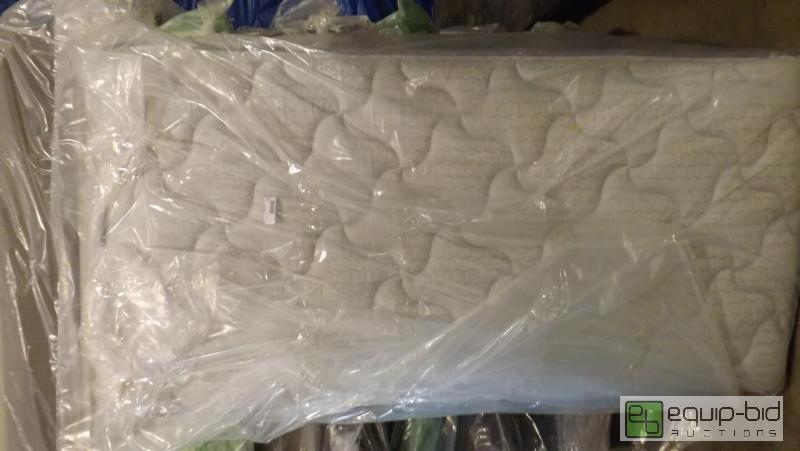 lot 194 image: SEALY POSTURPEDIC TWIN MATTRESS