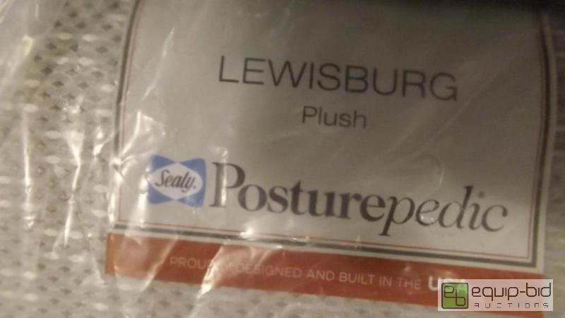 lot 196 image: POSTUREPEDIC LEWISBURG PLUSH- KING