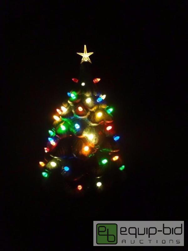 lot 15 image: VINTAGE CERAMIC HOLIDAY SEASONAL FROSTED CHRISTMAS TREE