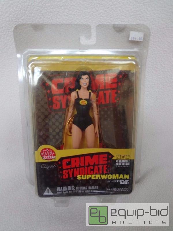 lot 19 image: DC DIRECT CRIME SYNDICATE SUPERWOMAN ACTION FIGURE
