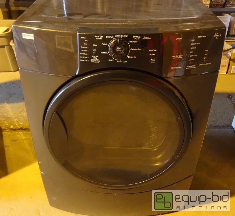 lot 28 image: Front Loader Dryer