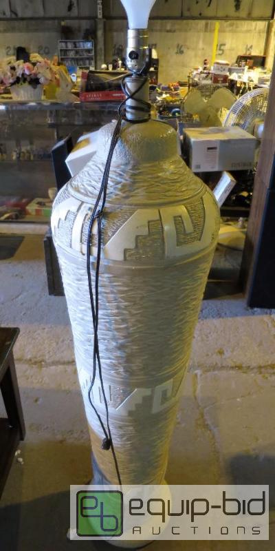 lot 310 image: Free standing lamp