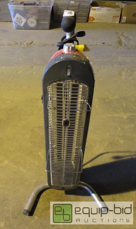 lot 341 image: Space heater