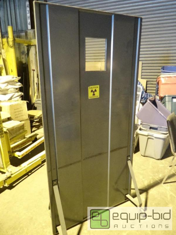 lot 6012 image: Radiation Lead Divider Shield