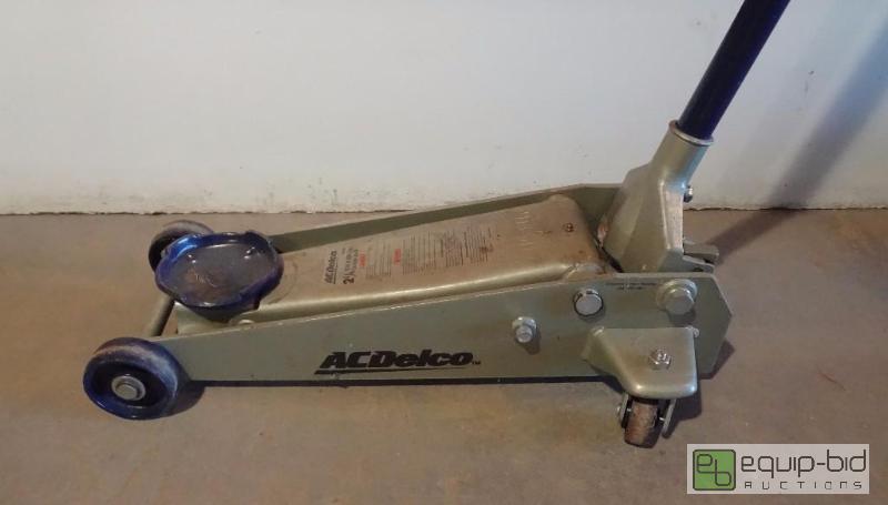 lot 84 image: AC Delco floor jack