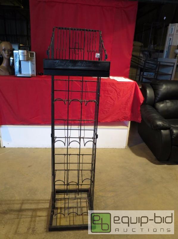 lot 87 image: Merchandise Rack