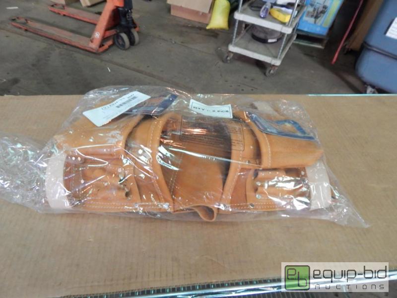 lot 3547 image: 2 Westward 8 Pocket Pro Carpenters Pouches