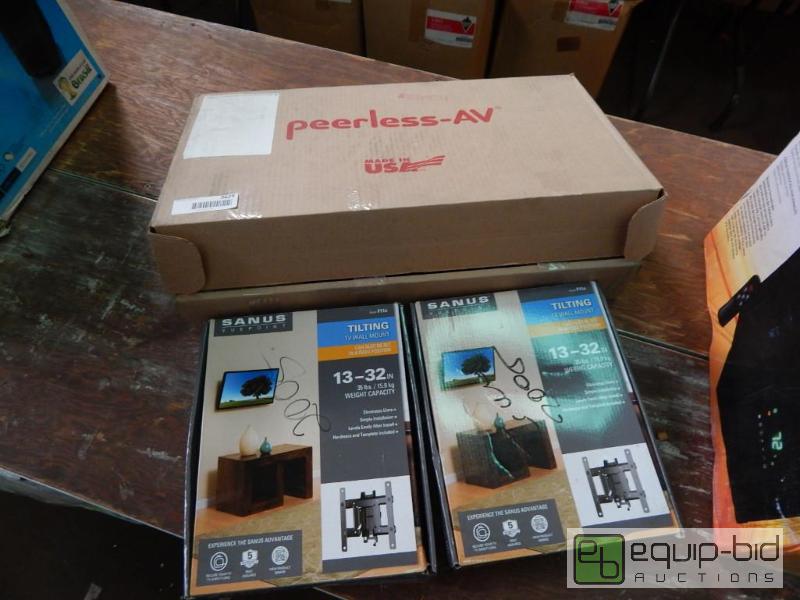 lot 3629 image: 3 Tv Wall Mounts